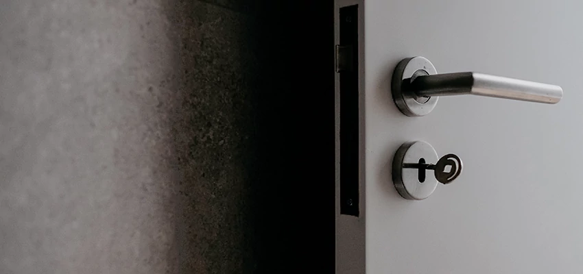 Front Door Handle Repair And Installation in Simi Valley, CA